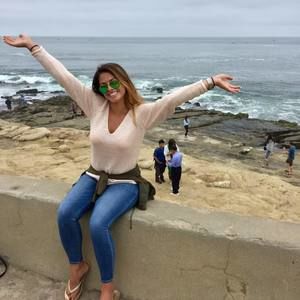 Meet your Posher, Jacqueline